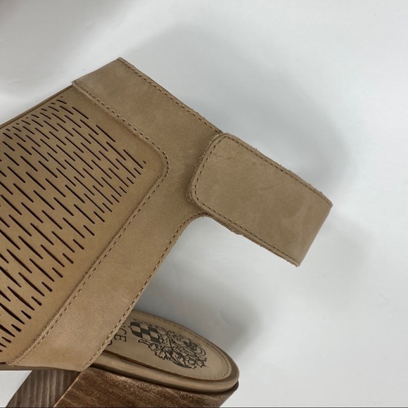 Vince Camuto Cashmere Soft Tumbled Nubuck … - Picture 3 of 5